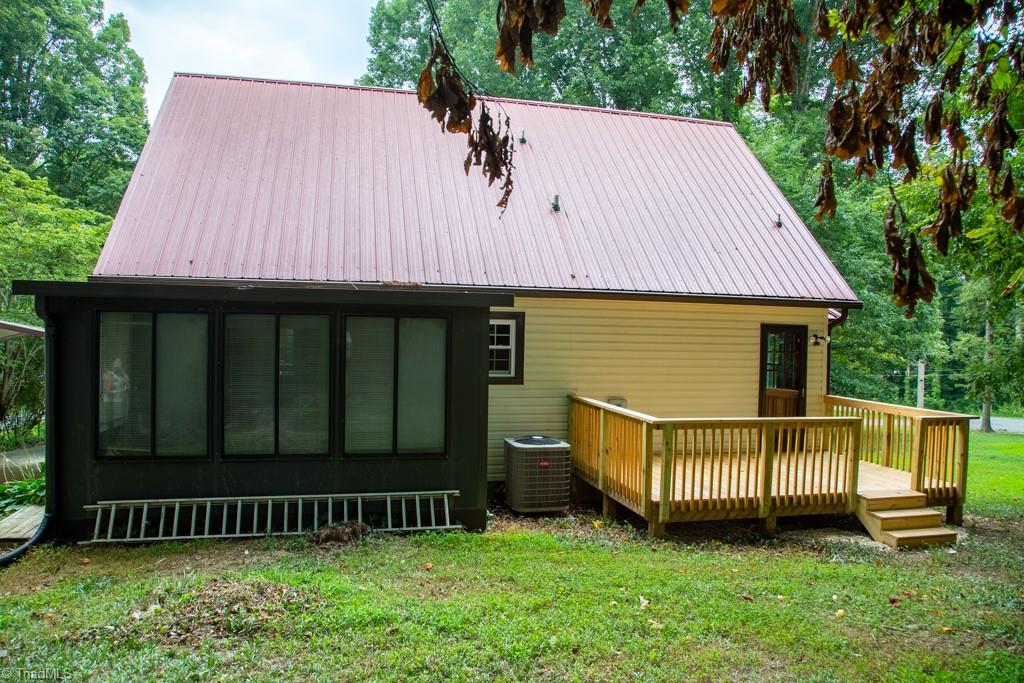 317 Staplewood Road Lexington, NC 27295 - Photo 4 of 34 Gallery Image 4