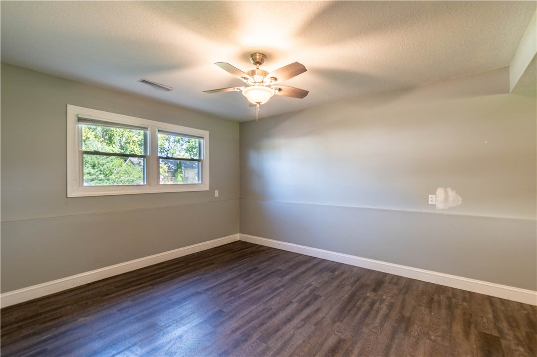 4023 East Greenhill Road Decatur, IL 62521 - Photo 21 of 28 Gallery Image 21