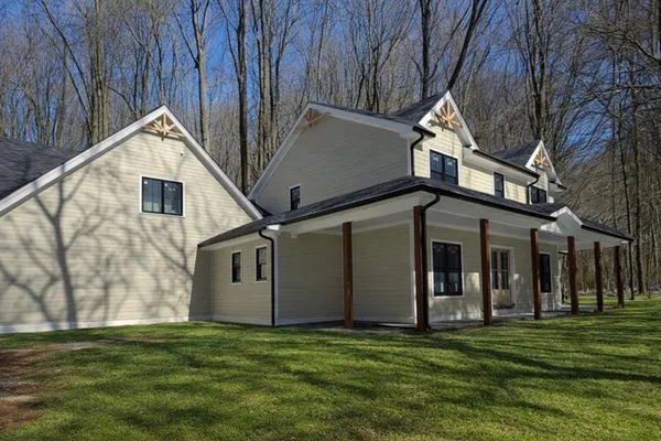 $3,450,000 | Lot 29 Hartford Street, Dover, MA 02030