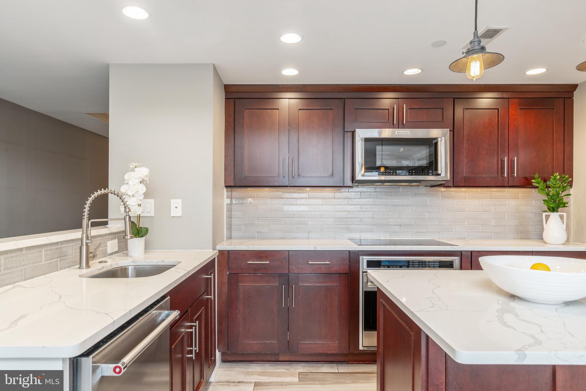 202 West Rittenhouse Square, Unit 1708 Philadelphia, PA 19103 - Photo 11 of 53