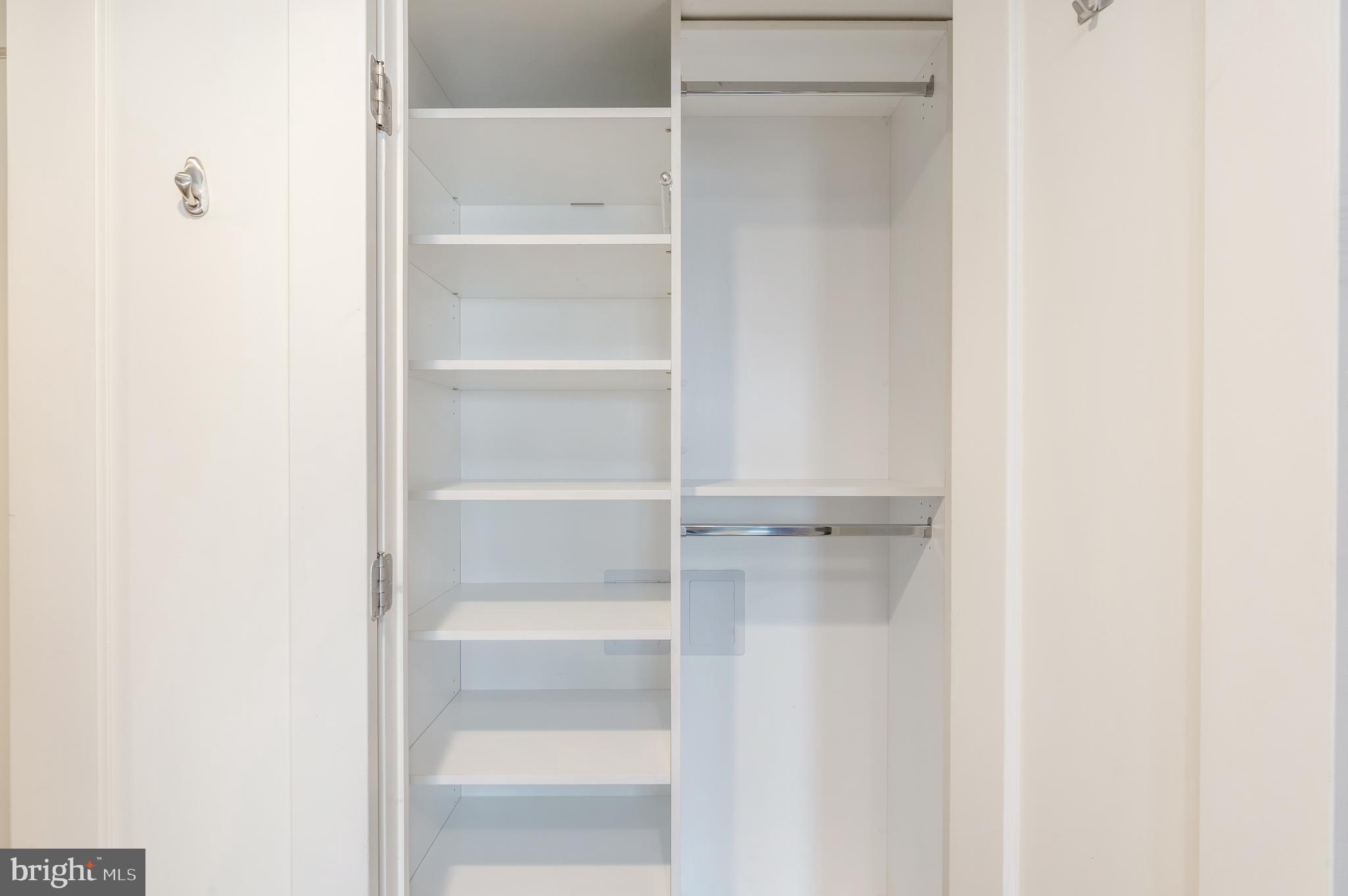 202 West Rittenhouse Square, Unit 1708 Philadelphia, PA 19103 - Photo 20 of 53