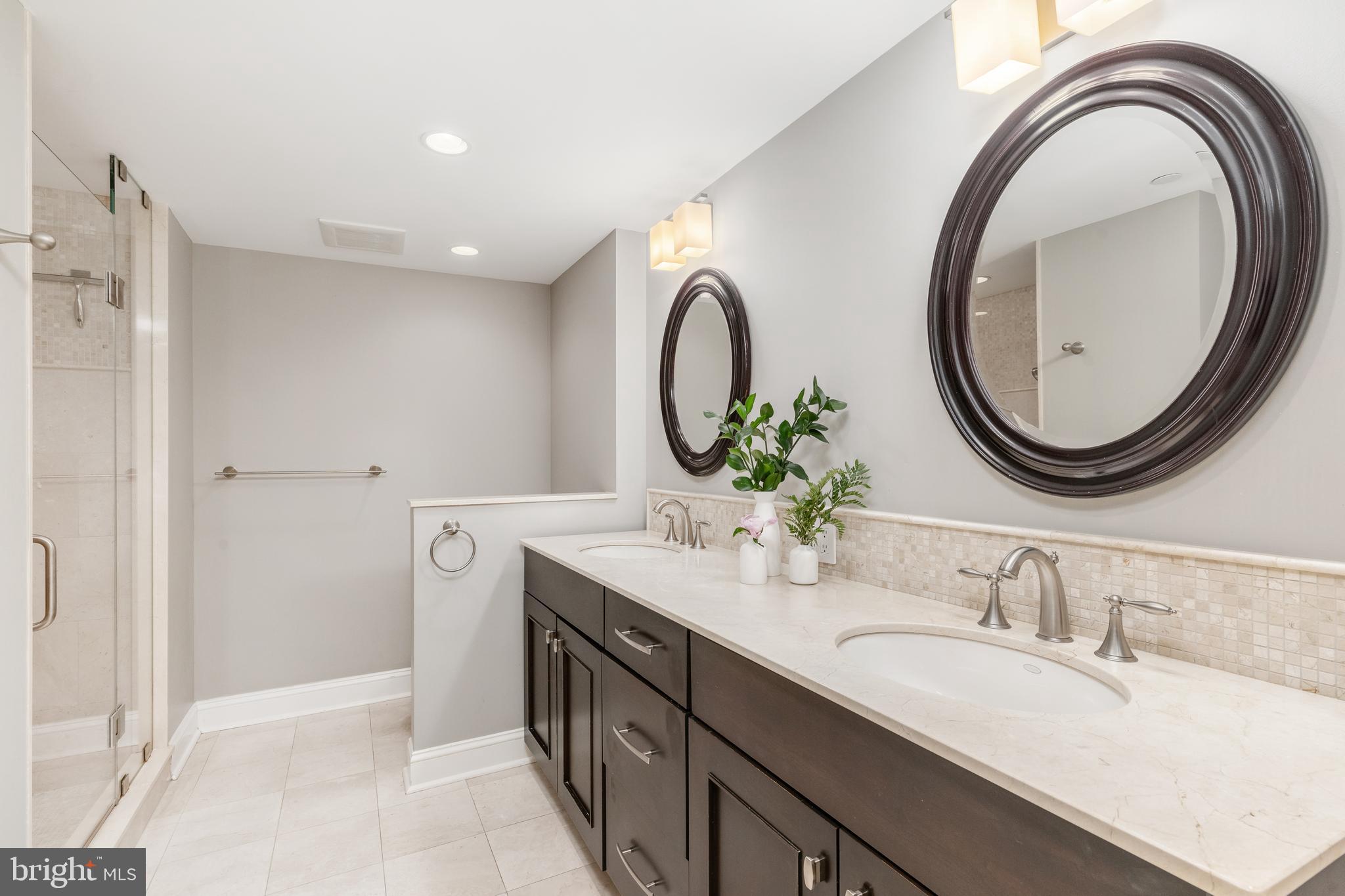 202 West Rittenhouse Square, Unit 1708 Philadelphia, PA 19103 - Photo 22 of 53