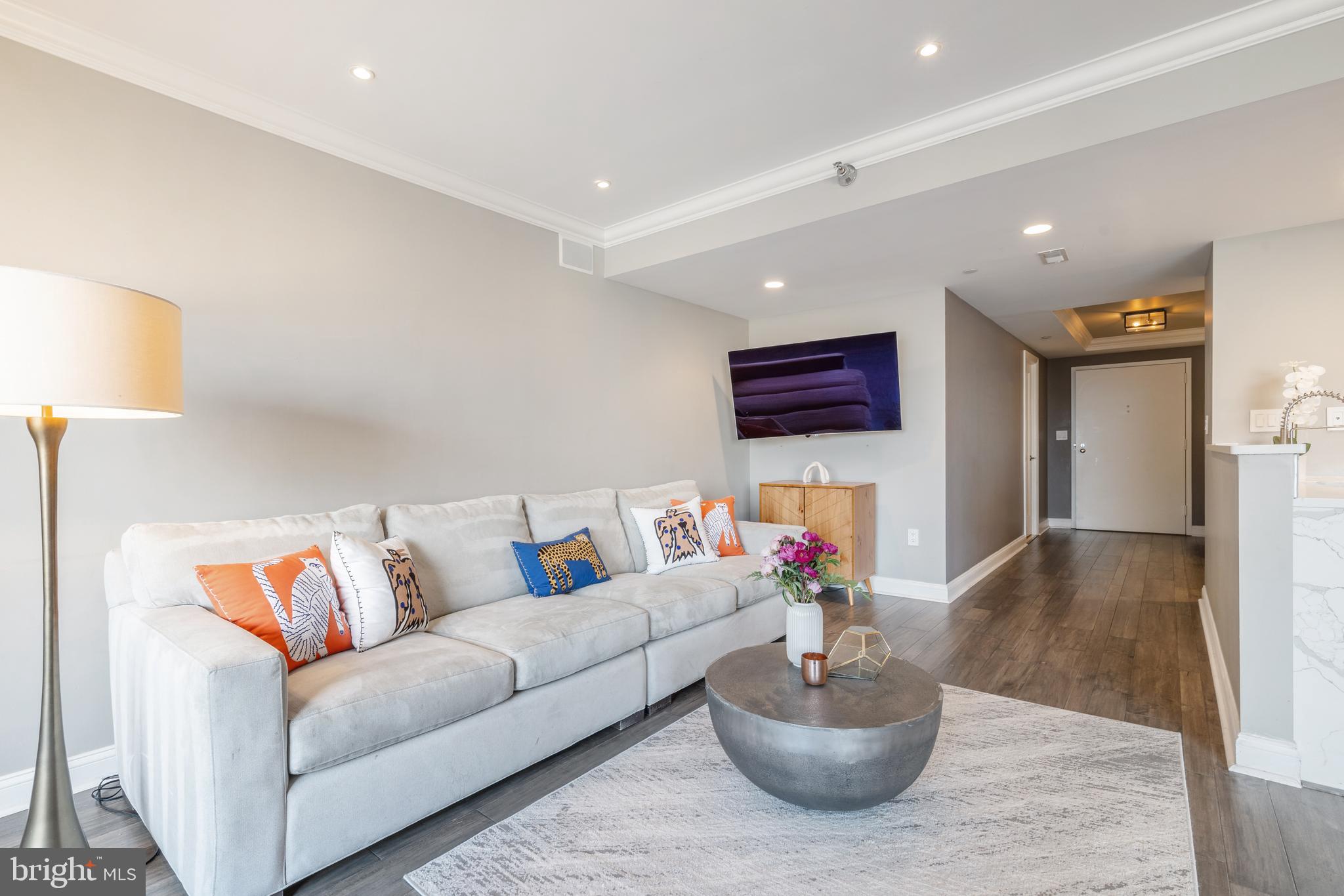 202 West Rittenhouse Square, Unit 1708 Philadelphia, PA 19103 - Photo 5 of 53