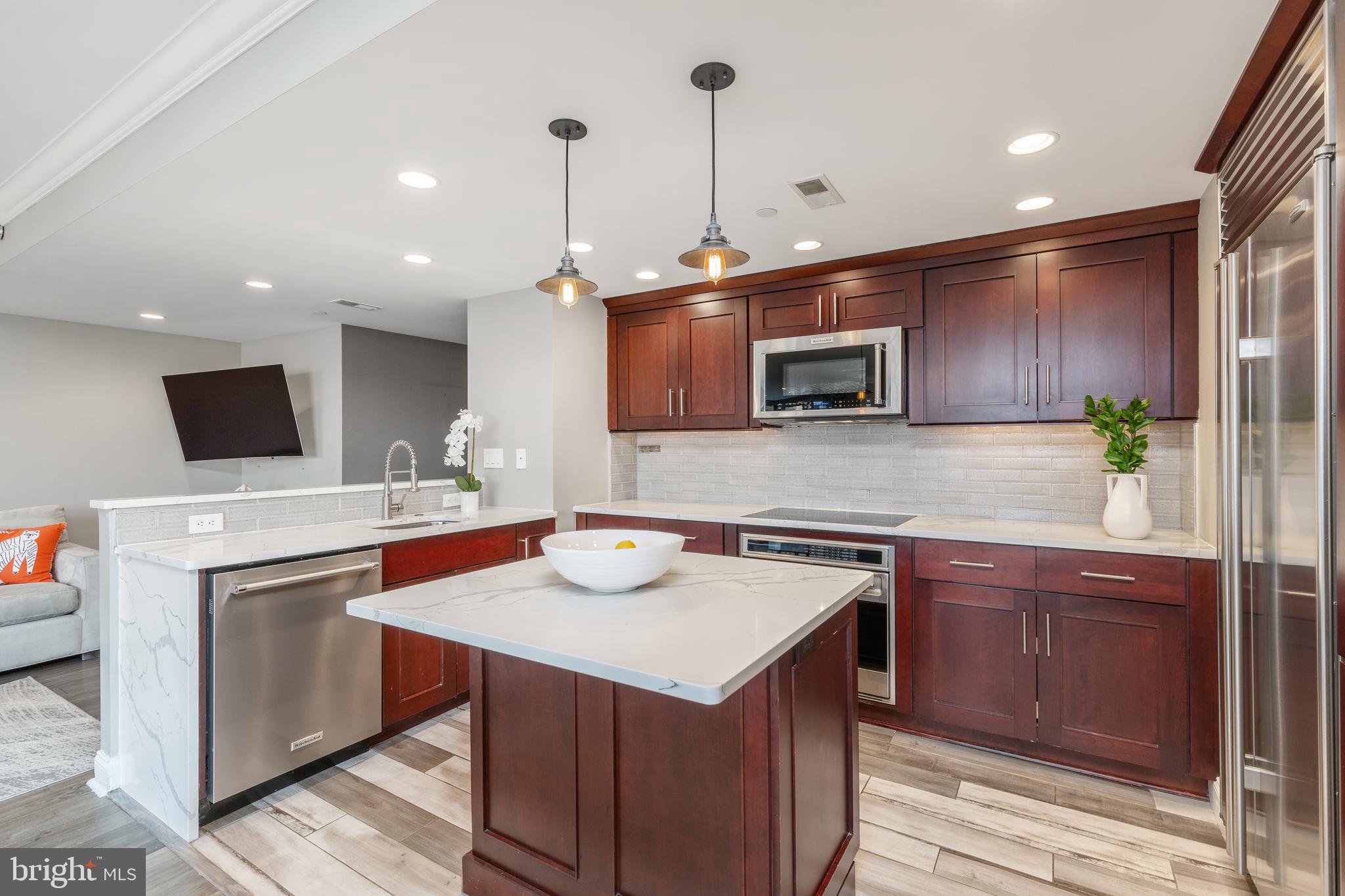 202 West Rittenhouse Square, Unit 1708 Philadelphia, PA 19103 - Photo 8 of 53