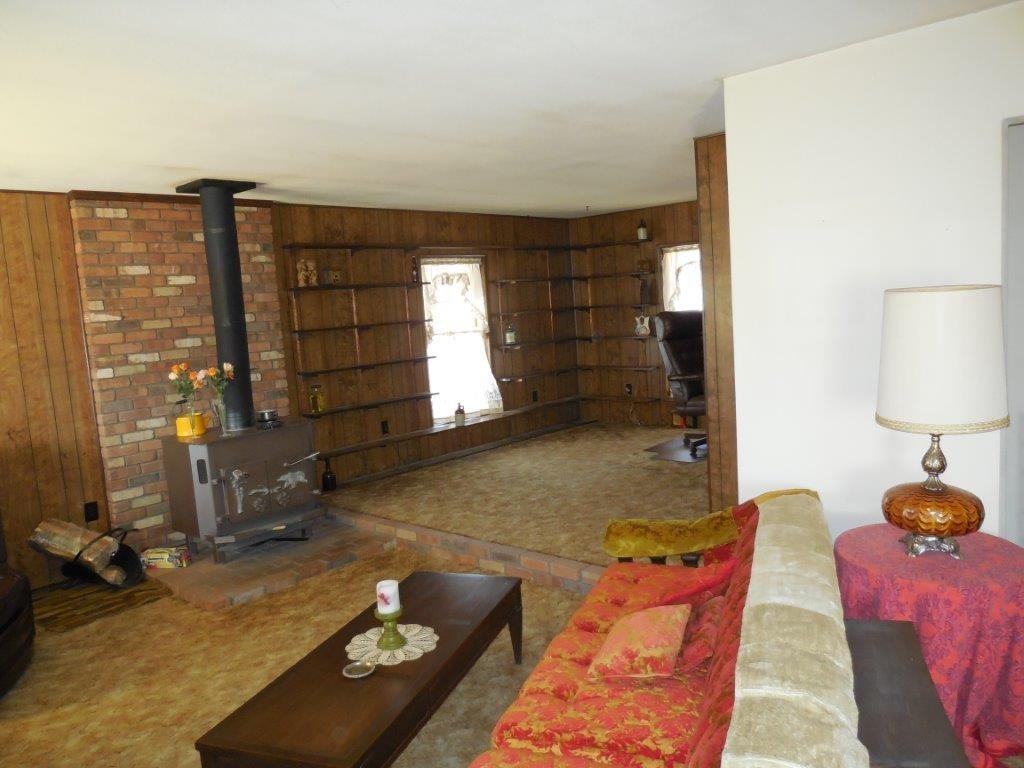 3060 A Chevelon Road Overgaard, AZ 85933 - Photo 4 of 14 a living room with furniture