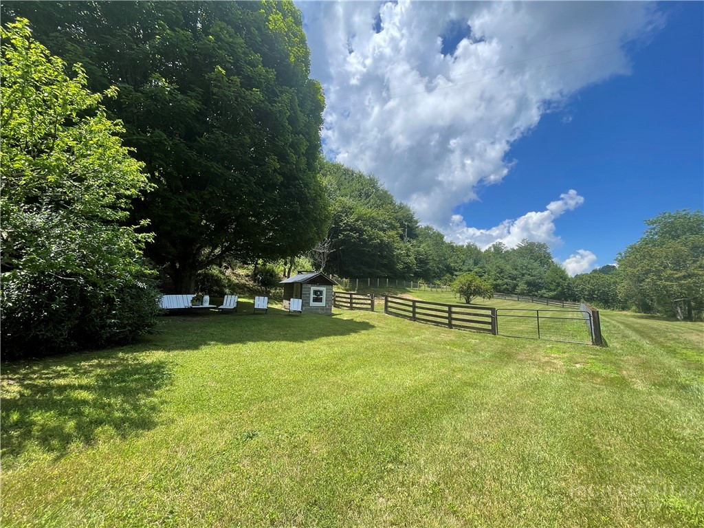 250 Mash Stuart Road West Jefferson, NC 28694 - Photo 17 of 36