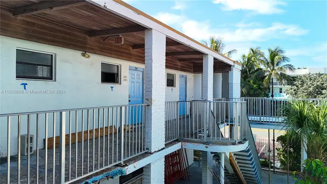 $6,800,000 | 115 Inlet Way, Palm Beach Shores, FL 33404