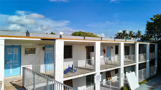 $6,800,000 | 115 Inlet Way, Palm Beach Shores, FL 33404