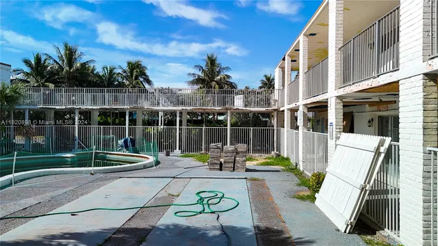 $6,800,000 | 115 Inlet Way, Palm Beach Shores, FL 33404