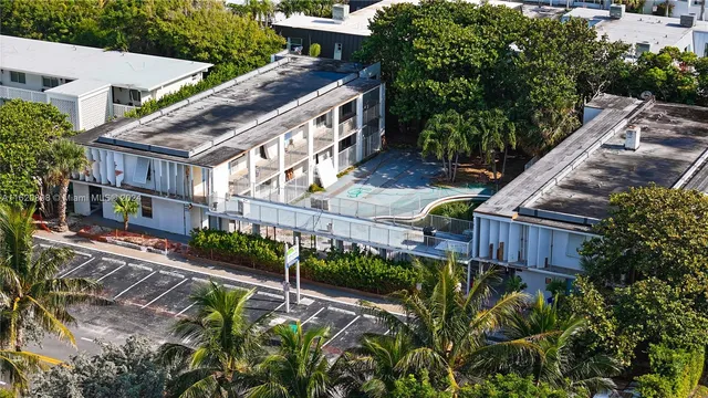 $6,800,000 | 115 Inlet Way, Palm Beach Shores, FL 33404