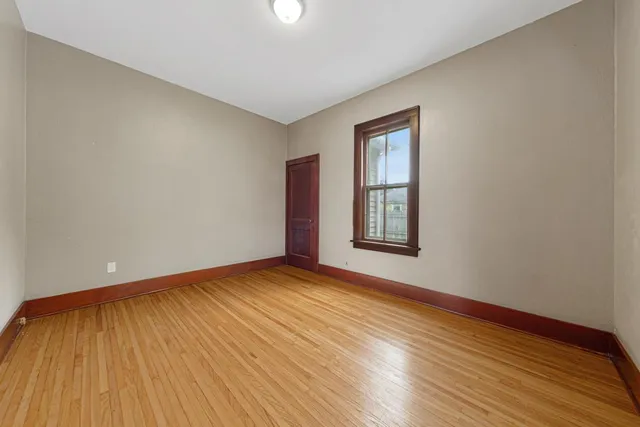 $199,900 | 421 South Oak Avenue, Owatonna, MN 55060