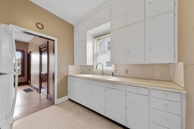 $199,900 | 421 South Oak Avenue, Owatonna, MN 55060