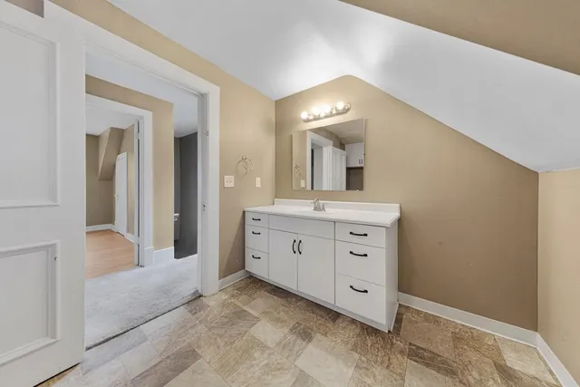 $199,900 | 421 South Oak Avenue, Owatonna, MN 55060