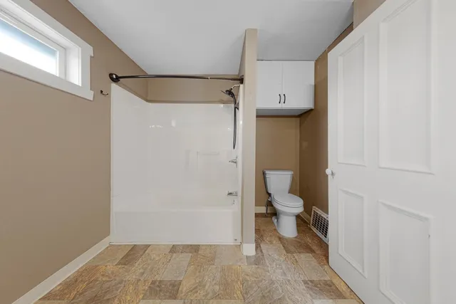 $199,900 | 421 South Oak Avenue, Owatonna, MN 55060