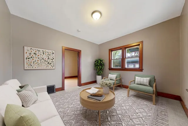 $199,900 | 421 South Oak Avenue, Owatonna, MN 55060