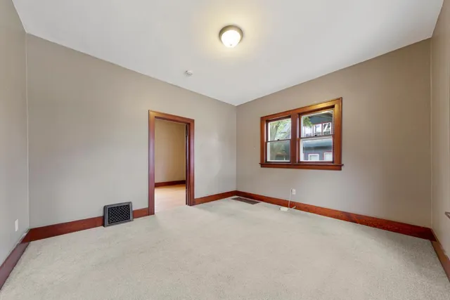 $199,900 | 421 South Oak Avenue, Owatonna, MN 55060