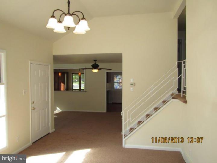 701 Spruce Road Warminster, PA 18974 - Photo 4 of 25 Living Room