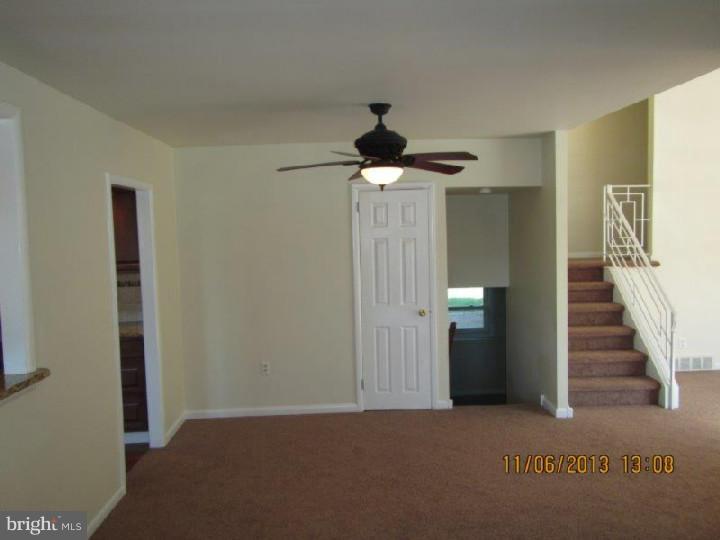 701 Spruce Road Warminster, PA 18974 - Photo 7 of 25 Dining Room