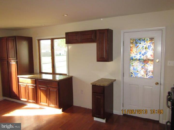701 Spruce Road Warminster, PA 18974 - Photo 9 of 25 Kitchen
