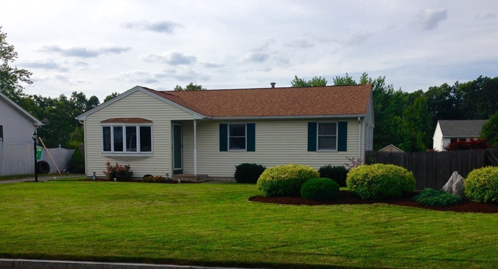 126 Starling Road Springfield, MA 01119 - Photo 1 of 26