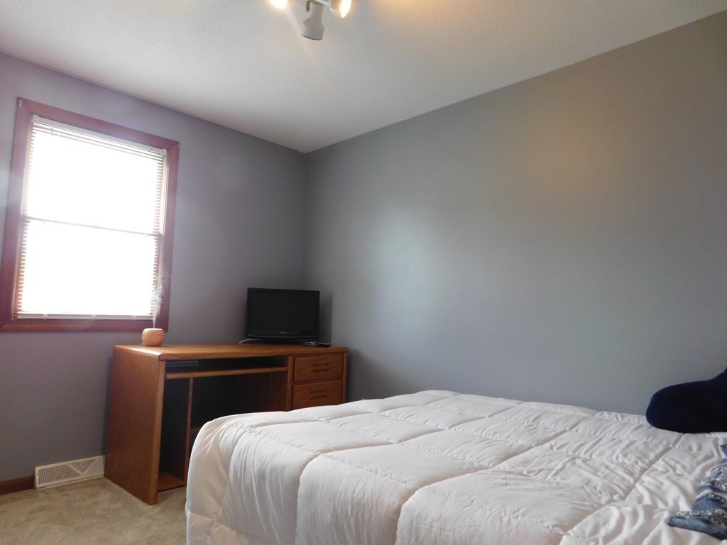 126 Starling Road Springfield, MA 01119 - Photo 14 of 26