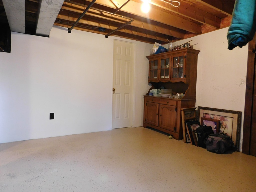 126 Starling Road Springfield, MA 01119 - Photo 18 of 26