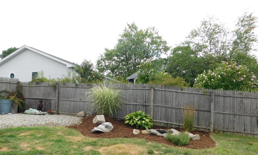 126 Starling Road Springfield, MA 01119 - Photo 24 of 26