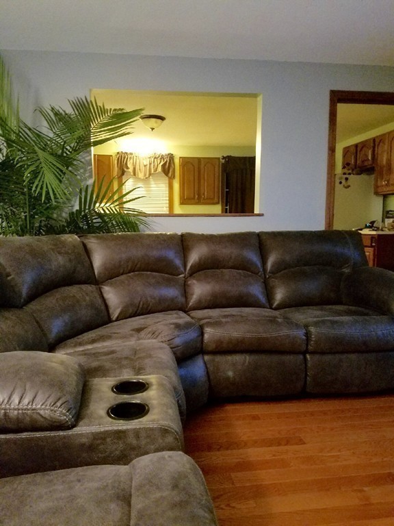 126 Starling Road Springfield, MA 01119 - Photo 3 of 26