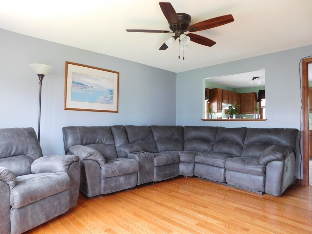 126 Starling Road Springfield, MA 01119 - Photo 4 of 26