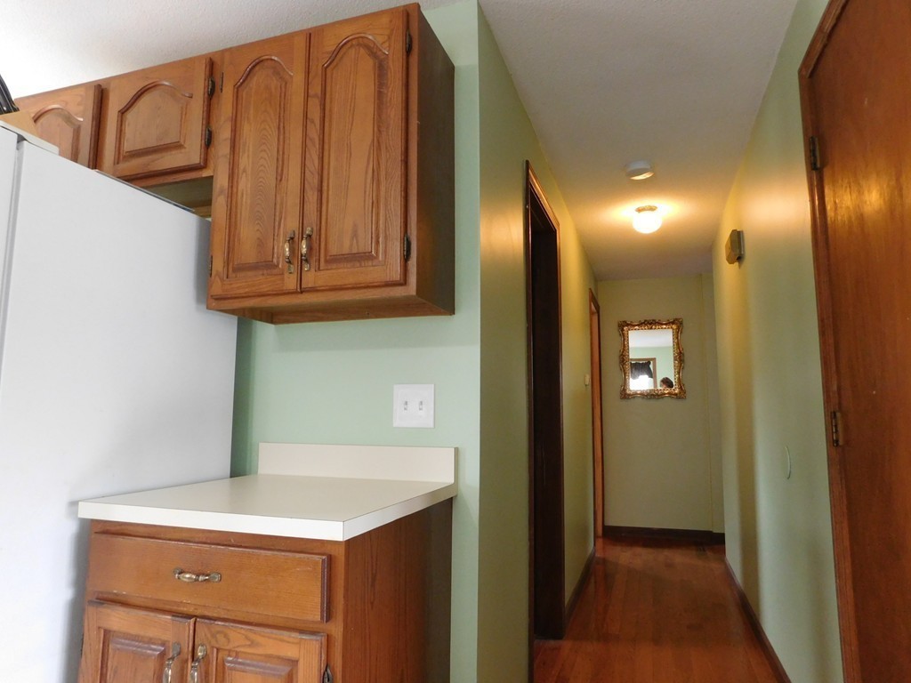 126 Starling Road Springfield, MA 01119 - Photo 7 of 26