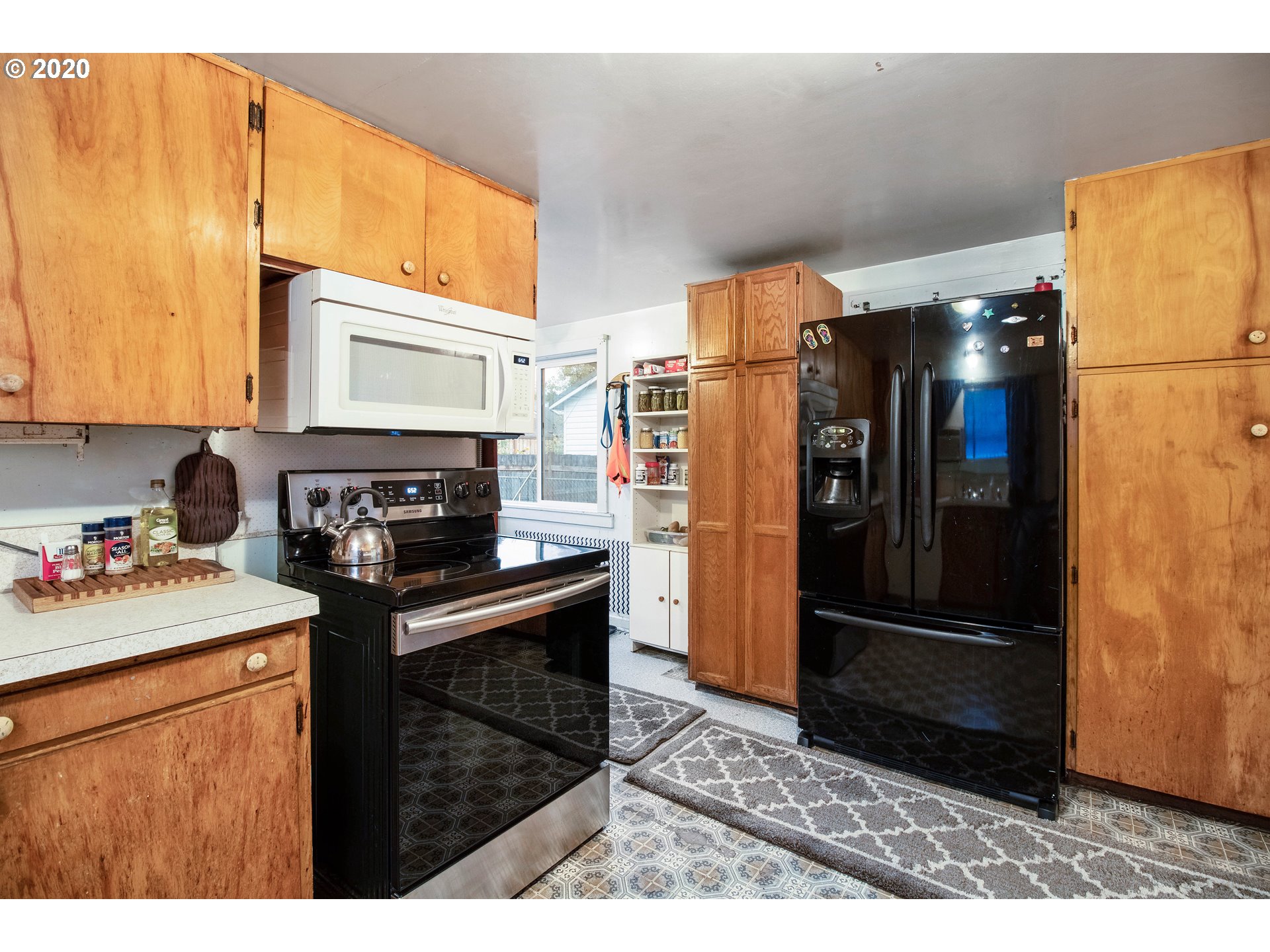 2440 Cal Young Road Eugene, OR 97401 - Photo 11 of 28 Gallery Image 11