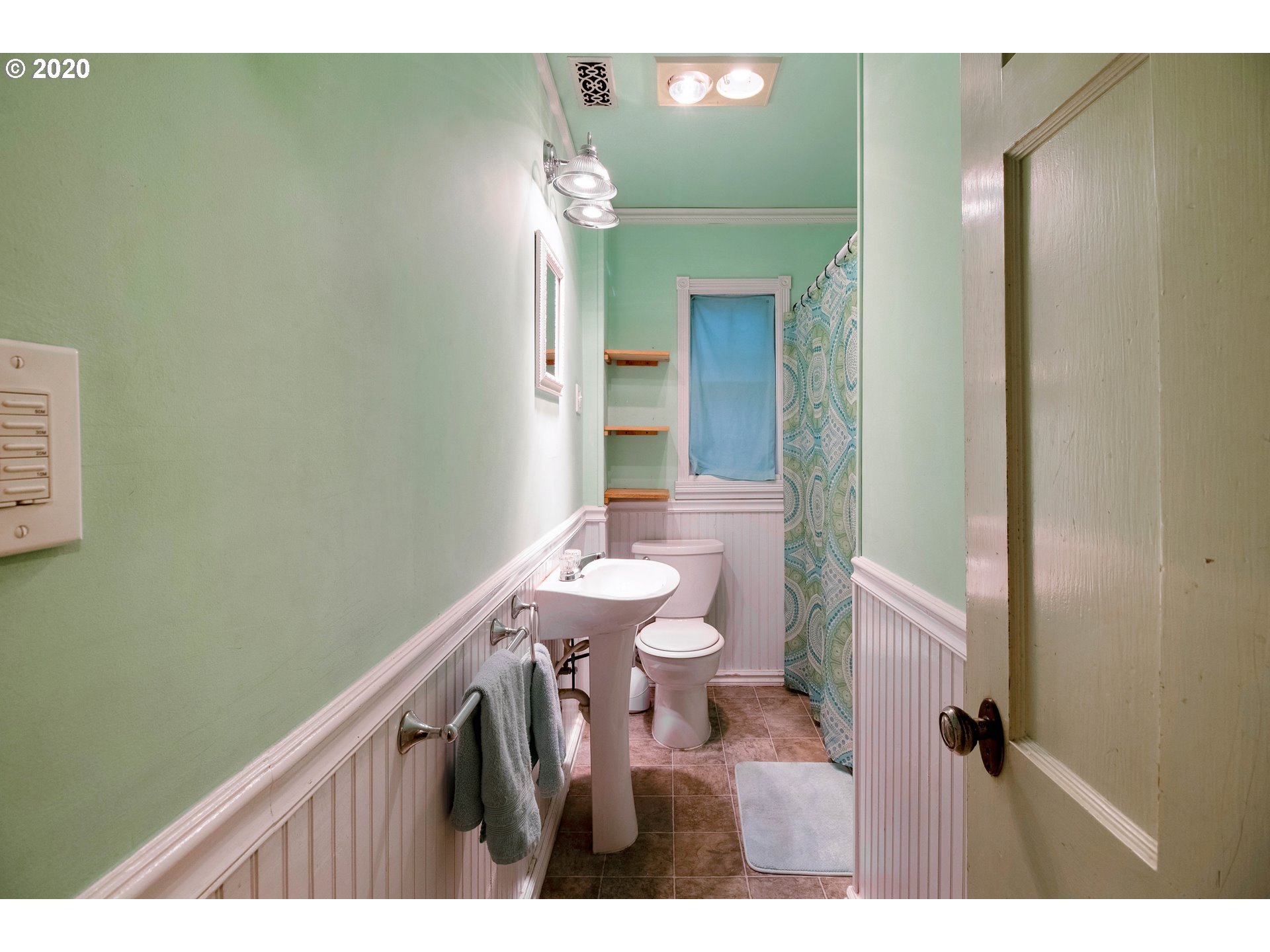 2440 Cal Young Road Eugene, OR 97401 - Photo 15 of 28 Gallery Image 15
