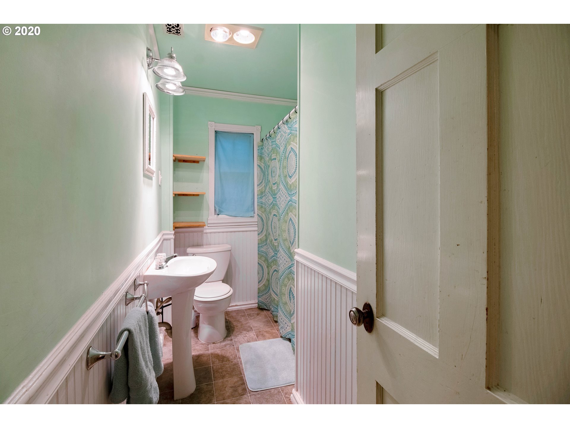 2440 Cal Young Road Eugene, OR 97401 - Photo 16 of 28 Gallery Image 16