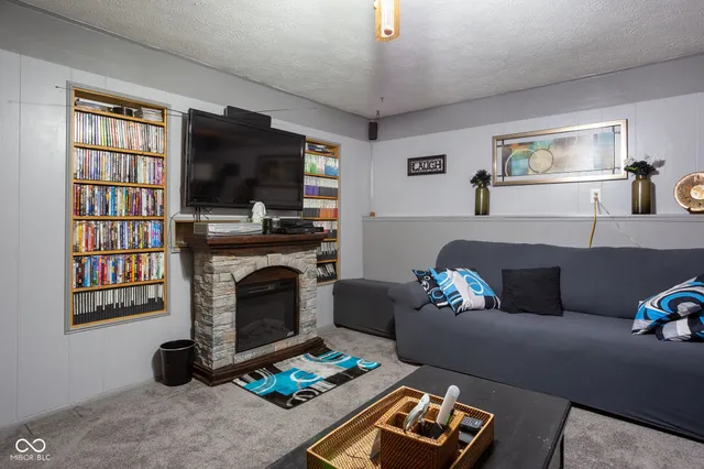 $179,000 | 2631 Pawnee Drive, Indianapolis, IN 46229