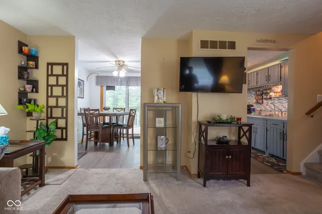 $179,000 | 2631 Pawnee Drive, Indianapolis, IN 46229