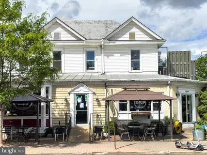 $997,000 | 2722 Hickory Street, Alexandria, VA 22305