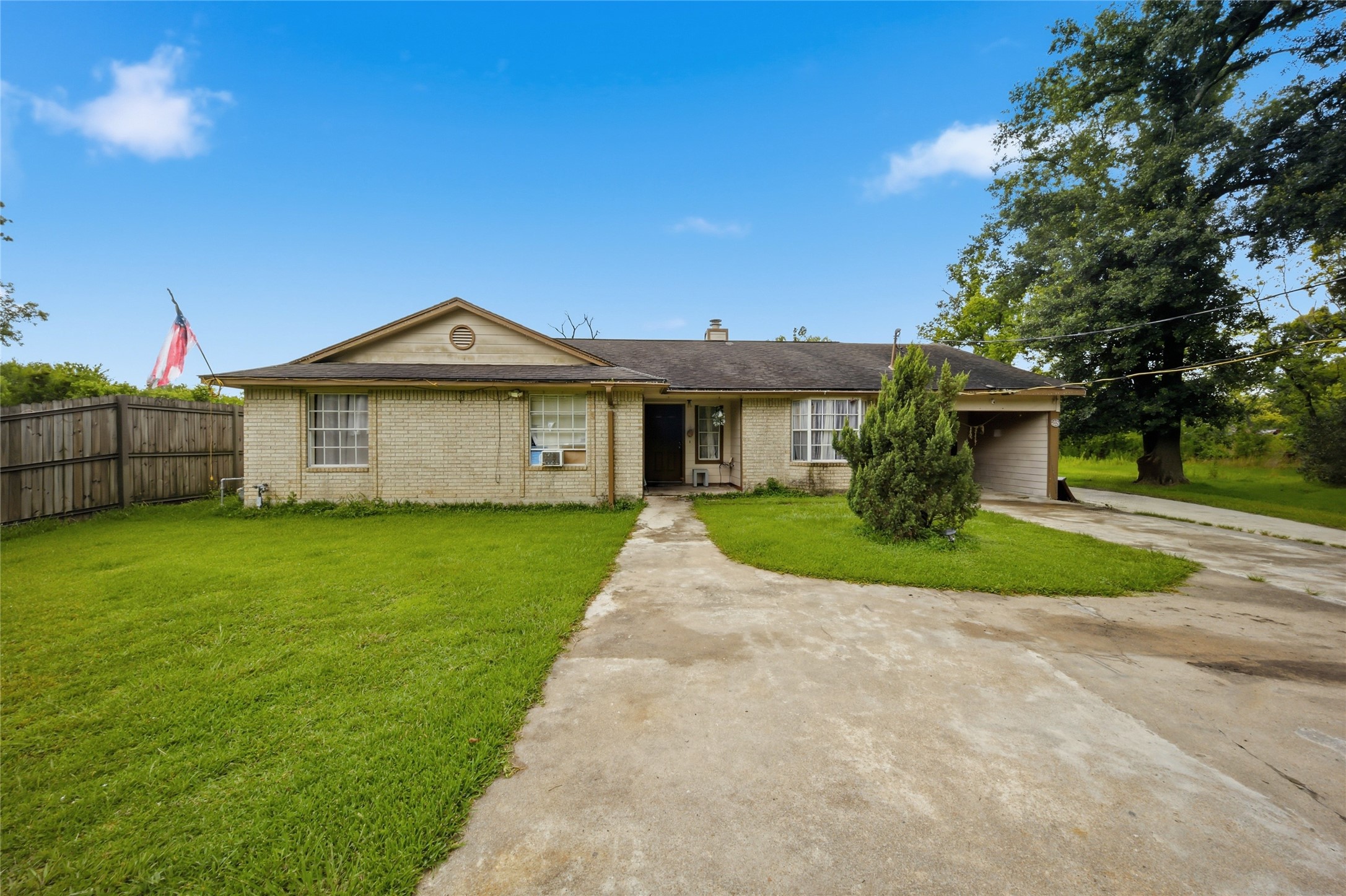 4606 Terrell Street Houston, TX 77093 - Photo 2 of 41