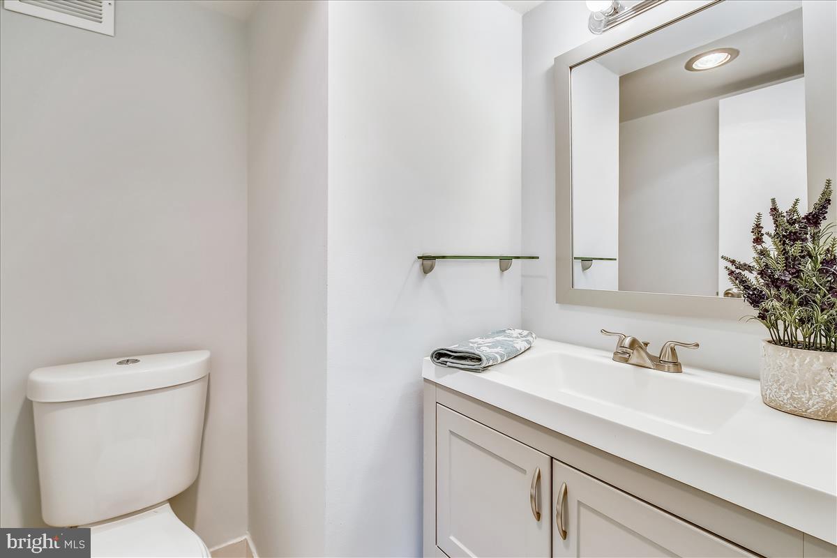 17801 Buehler Road, Unit 2E6 Olney, MD 20832 - Photo 24 of 34 Private Half Bath off Master