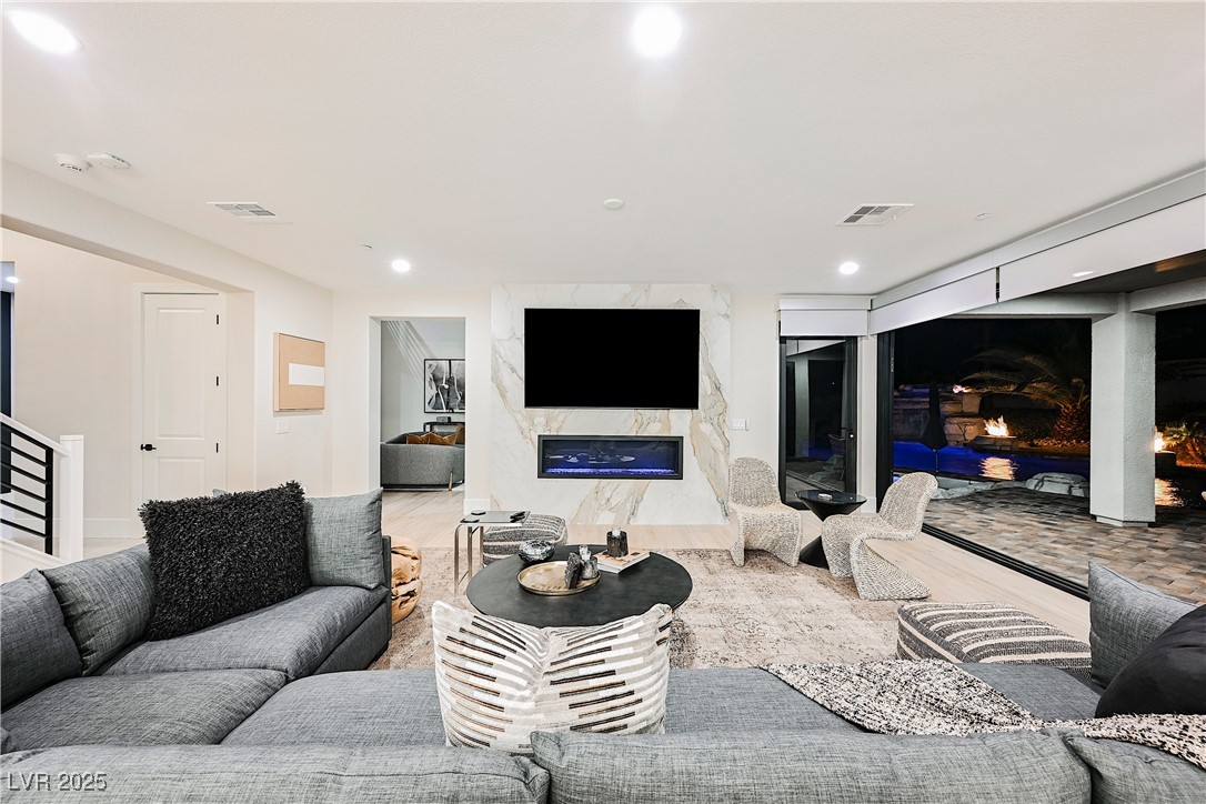 6055 Gabrielle Carol Court Las Vegas, NV 89149 - Photo 16 of 98