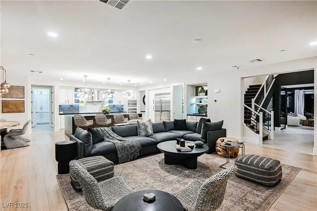 $3,795,000 | 6055 Gabrielle Carol Court, Las Vegas, NV 89149