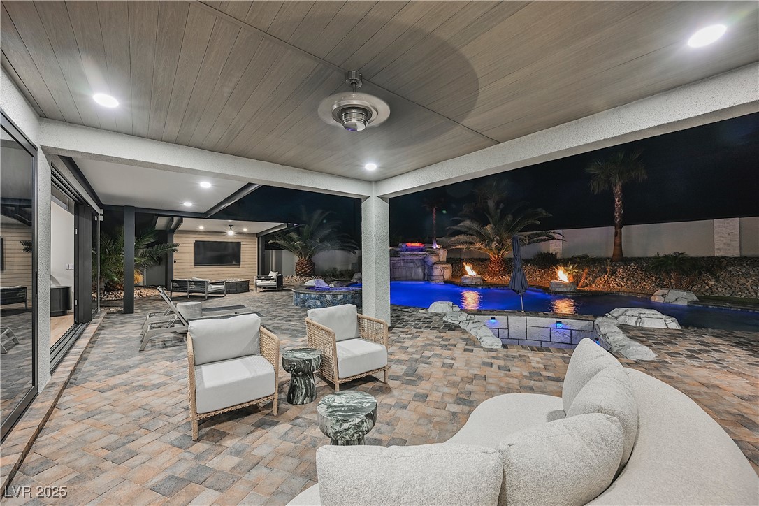 6055 Gabrielle Carol Court Las Vegas, NV 89149 - Photo 7 of 98