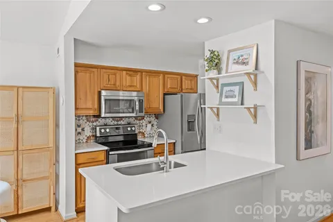 $290,000 | 413 West 8th Street, Unit N, Charlotte, NC 28202