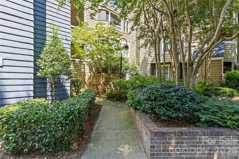 $290,000 | 413 West 8th Street, Unit N, Charlotte, NC 28202