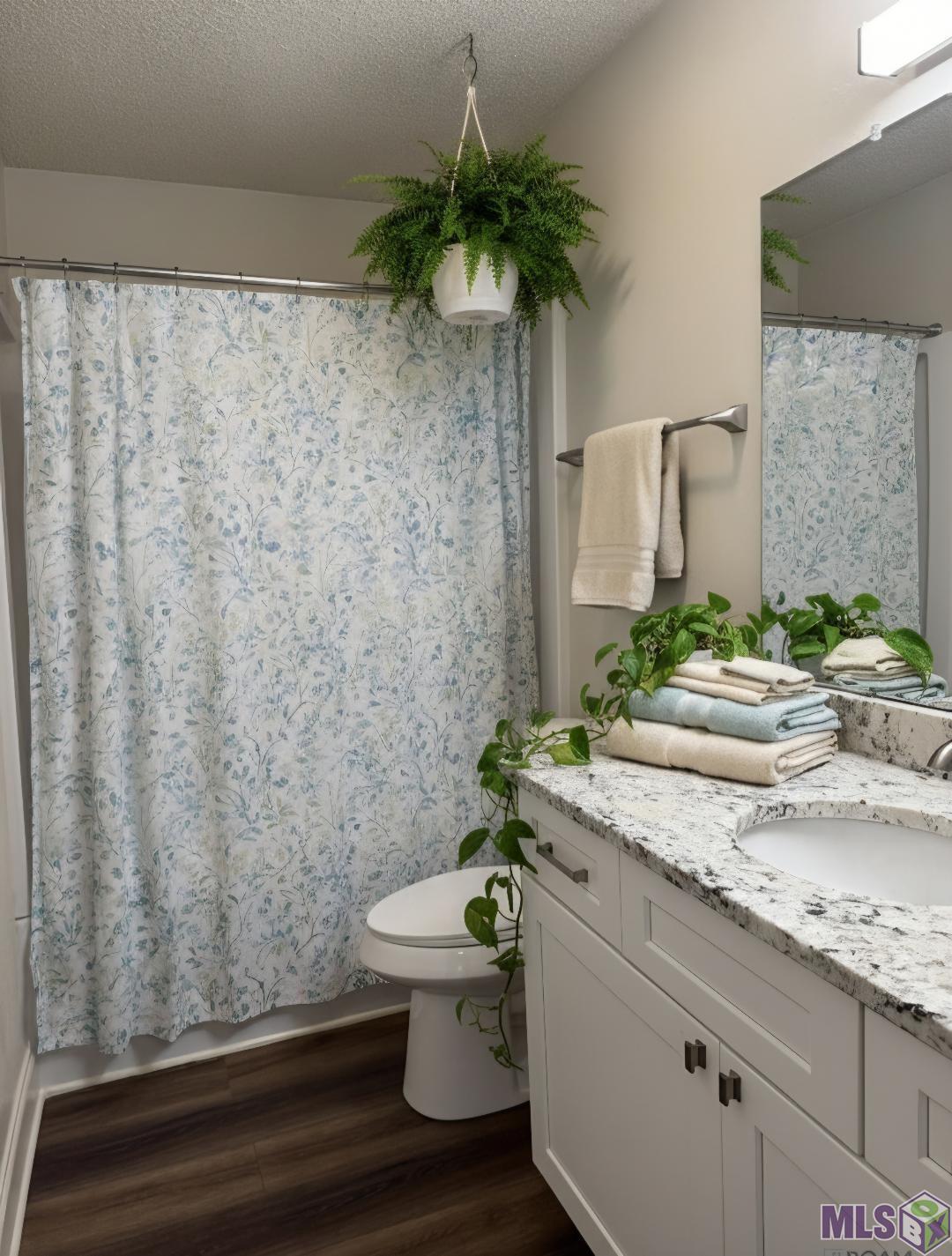 11011 Cal Road, Unit 47 Baton Rouge, LA 70809 - Photo 7 of 11 nice sized bathrooms