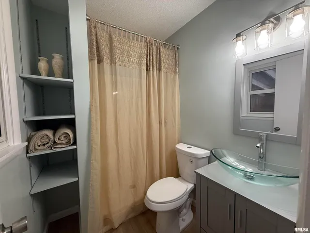 $175,000 | 1350 Sebring Way, Carbondale, IL 62901