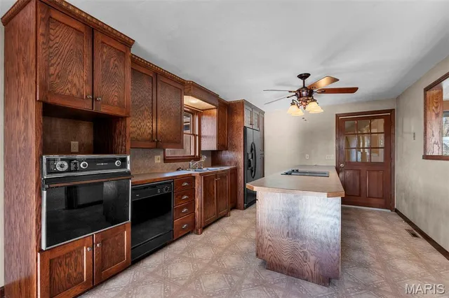 $354,000 | 2071 Pcr 806, Perryville, MO 63775