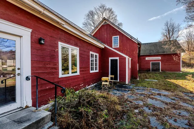 $529,000 | 514 1st Avenue, Chester, VT 05143