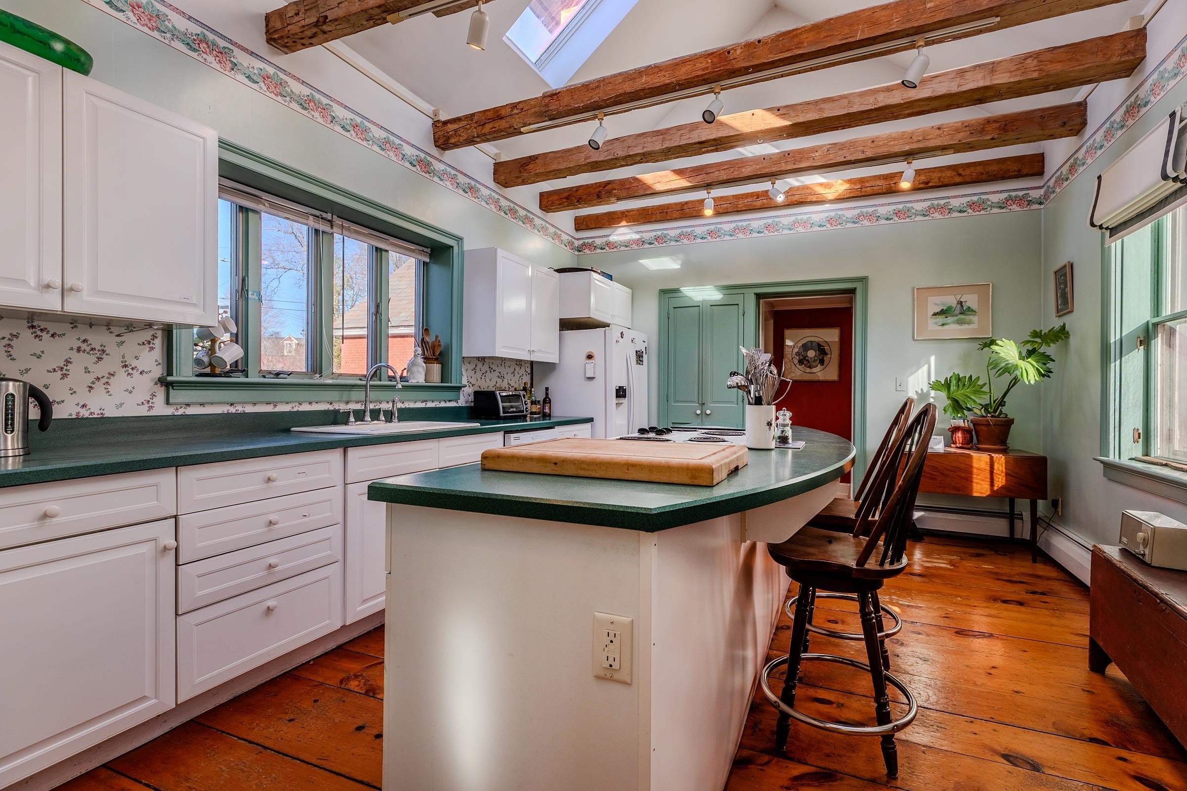 514 1st Avenue Chester, VT 05143 - Photo 8 of 37