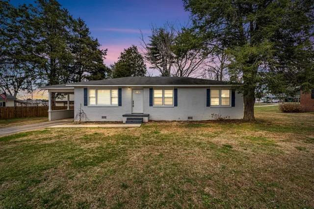 $259,900 | 1102 North High Street, Winchester, TN 37398