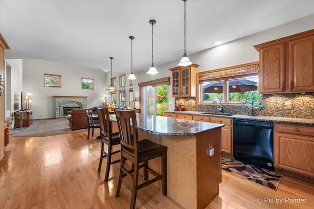 $660,000 | N776 West Curtis Square, Geneva, IL 60134